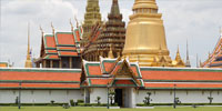 Temple de bangkok pres de la chaopraya